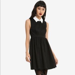 Hot Topic Black & White Collared Sleeveless Dress - Wednesday Addams Vibes 🖤